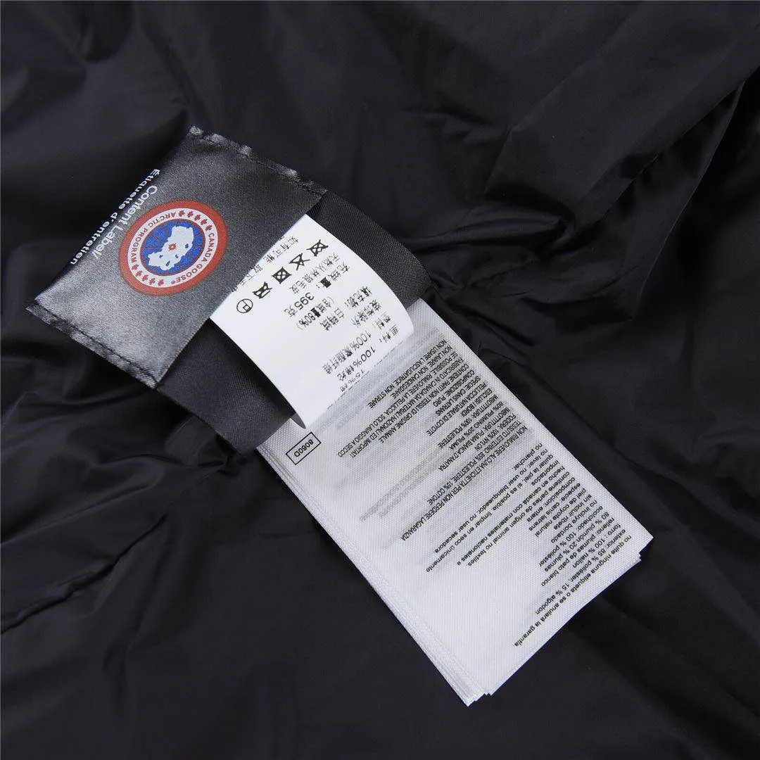 P760 Canada Goose Canada Goose #Mystique 3035LB extended parka down jacket/22 styles #women# ➖ Genuine synchronous anti-counterfeiting chip sensor! ➖ Imported 21-count polyester-cotton blended original fabric [last year’s 16-count/18-count hard fabrics have been completely eliminated, this year all use 21-count genuine synchronous fabrics, the soft mid-strap feels delicate and textured], genuine synchronous Feather-Light 10D waterproof coating fabric, made of 84.5 polyester fiber and 15.5 cotton, 100% the best feel in the entire network! ➖ The genuine official website is synchronized with the international standard 90 velvet! ➖ Using the best nylon lining with double double-layer sealing design, velvet-proof No. 7 needle + grid-filled down ready-made garments, there is 100% no so-called velvet running! ➖ The cuffs are designed with thickened seamless threads, and the collar and pockets are lined with top-quality polar fleece to keep you warm and comfortable! ➖ Yoshida YKK provides original custom-made electroplated sliders. YKK two-way lockable zippers are tight and smooth and will not peel off paint! ➖ 3M composite guarantees that the Velcro is the same as the original, durable, and all accessories and hardware are custom-made! ➖ Imported BEHRINGER embroidery machine to customize the 10,000-needle embroidery logo, 98% of which can be reproduced to restore the original logo. You can check and compare on the official website! ➖ The fur collars are all made of large pieces of Western Canadian blue wolf hide, ensuring that each fur collar is 13-15cm wide!  ⛔No slander, no exaggeration, professionalism because of focus!  SIZE: Purchasing agent grade: S M L [Attached: size chart] SIZE: Genuine grade: XXS XS S M L XL [Attached: size chart]